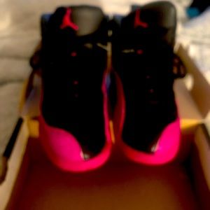 Barely worn cute tennis shoes very clean cute